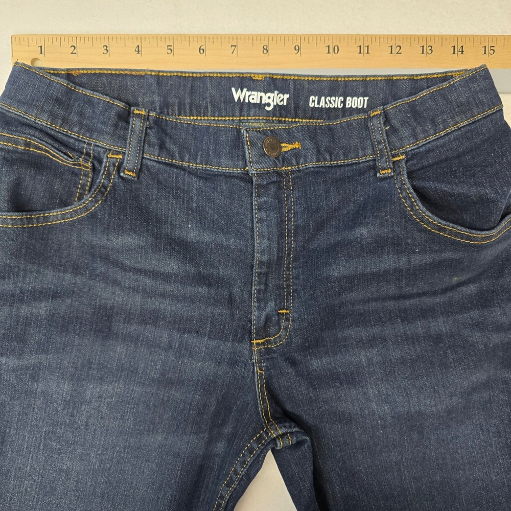 Wrangler Mens Classic Boot Jeans Dark Wash Size 30x28 Stretch Denim - Picture 11 of 13